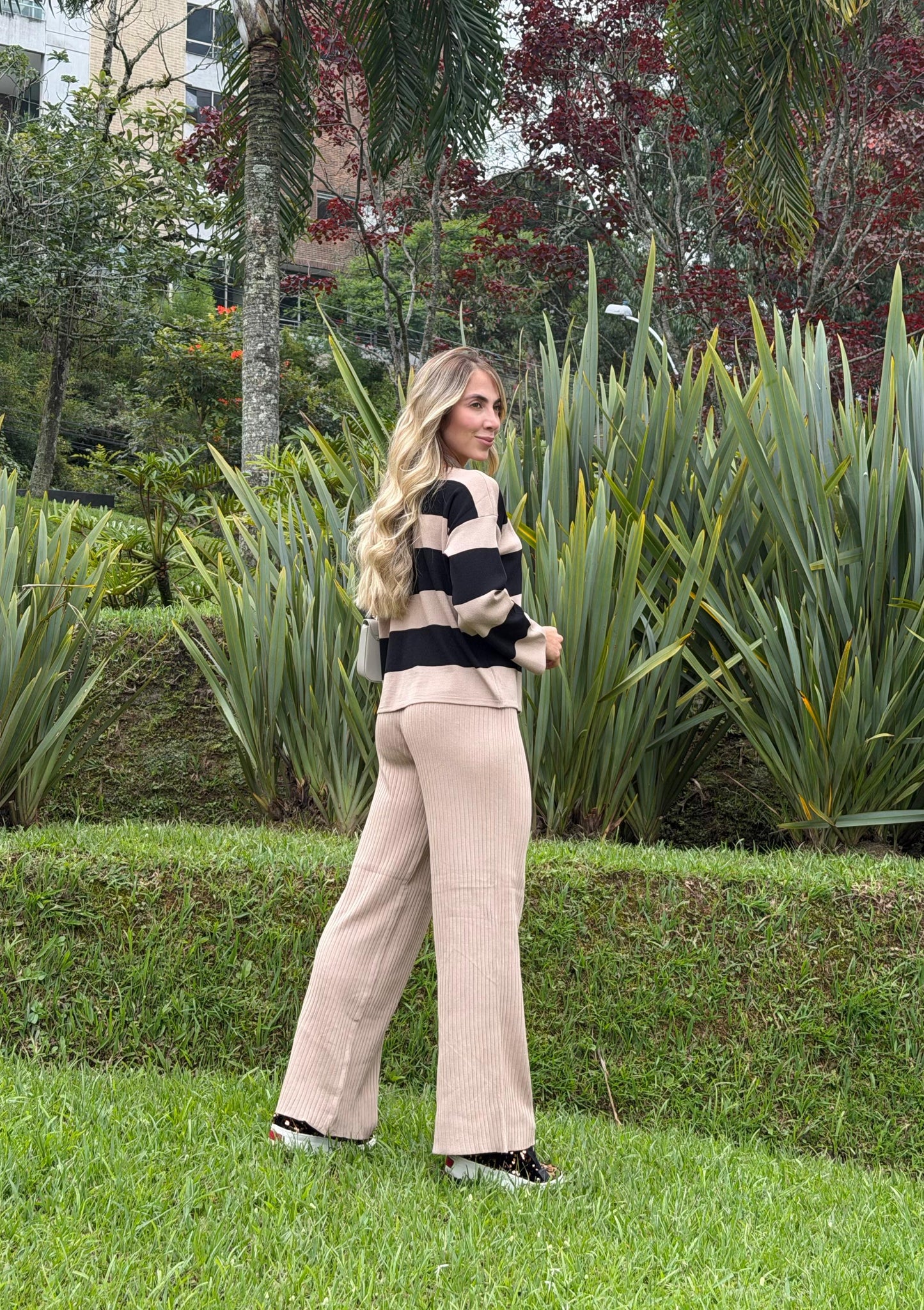 Set Hilo Buzo Rayas Beige