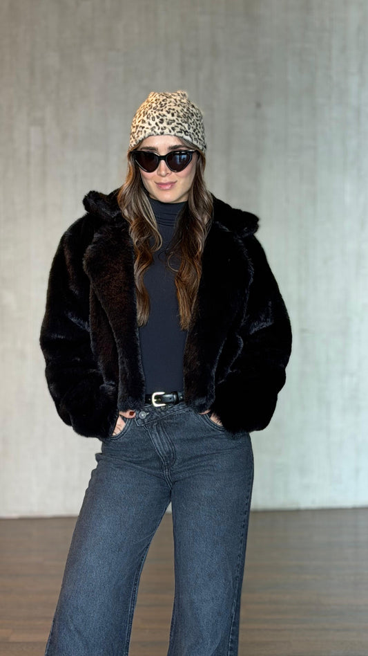 Chaqueta Peluda Lisa Negra